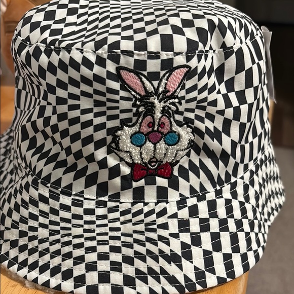 Disney Black and White Checkered Bucket Hat Reversible. - Picture 1 of 4
